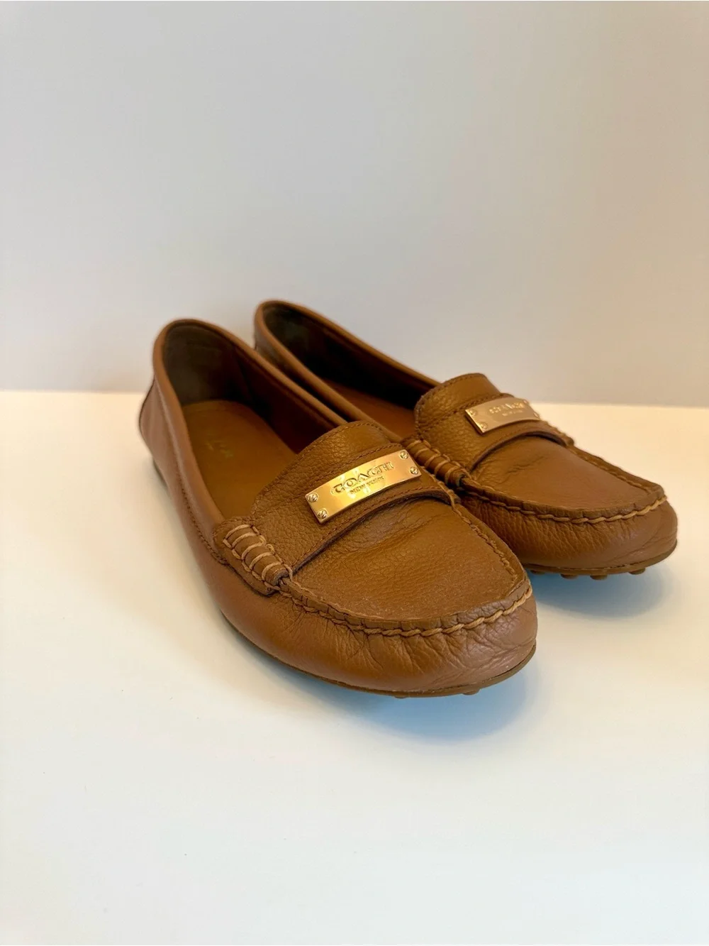 Coach Tan Leather Women’s Fredrica Loafers with Gold Hardware Size 7 Saddle Tan - Picture 6 of 13